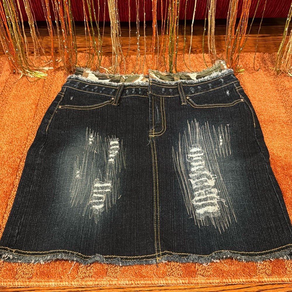 Denim skirt midi length
